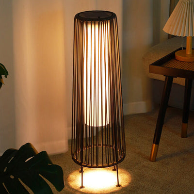 Moderne minimalistische solarbetriebene wasserdichte runde vertikale Zugleiste aus Eisen-Rattan-LED-Stehlampe für die Außenterrasse 