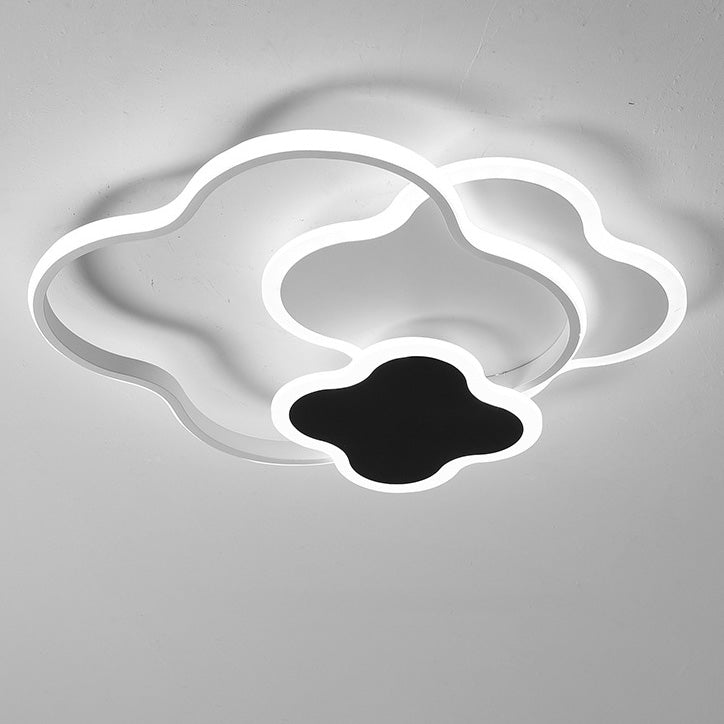 Zeitgenössische nordische Metall Acryl Wolke Vierblättriges Kleeblatt LED Unterputz Deckenleuchte für Schlafzimmer 