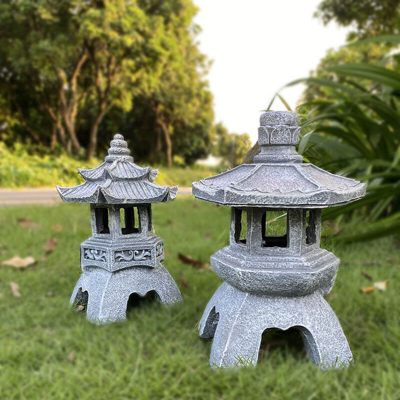 Retro Decorative Solar Tower Resin LED Outdoor Landscape Lighting