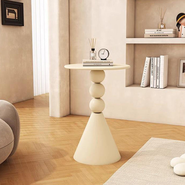 Table basse contemporaine nordique ronde avec base en cône en fer et plateau en pierre pour salon 