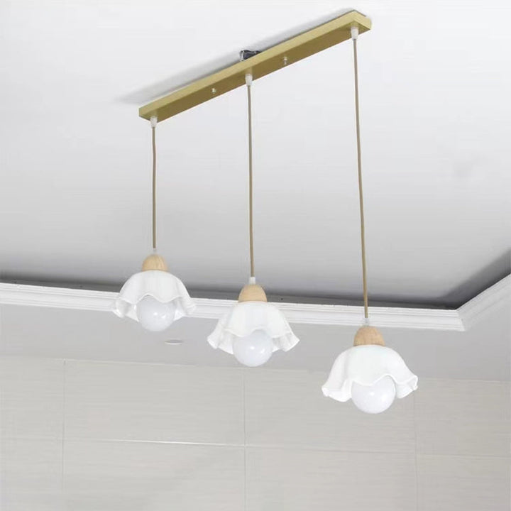 Moderne Art Déco Céramique Fleur Abat-jour 1/3-Lumière Îlot Lustre Pour Salon 