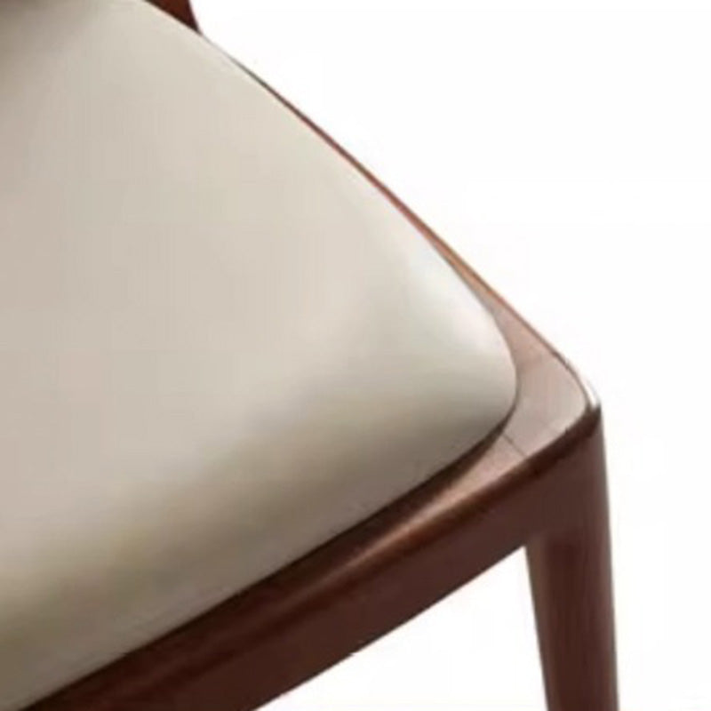 Silla de comedor de madera tapizada en cuero de microfibra cuadrada retro contemporánea con respaldo de ratán para comedor 