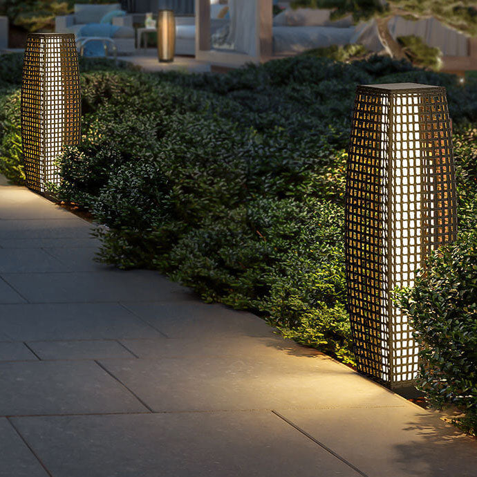 Luz de paisaje de césped solar al aire libre LED hueco de tejido de ratán simple 