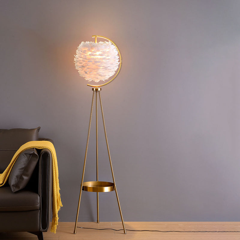 Zeitgenössische kreative Eisenfeder-Stativ Stehlampe mit 1 Licht für das Schlafzimmer 