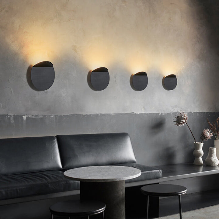 Dänische minimalistische Wandleuchte aus gebürstetem Aluminium mit gefaltetem LED-Disc 