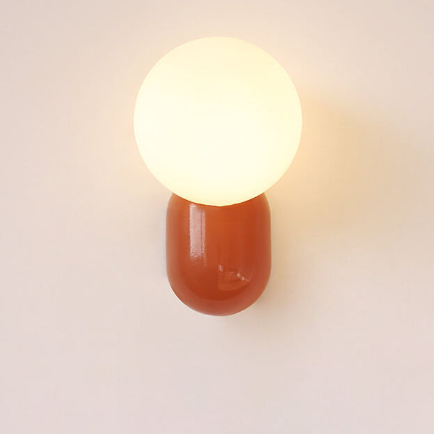 Macaron-Creme-Stil Harz-Glaskugel 1-Licht Wandleuchte 