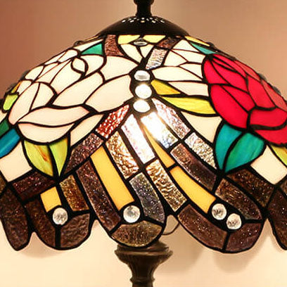 Retro Tiffany-Pfingstrosen-Muster Buntglas-Kuppel 1-Licht Tischlampe 
