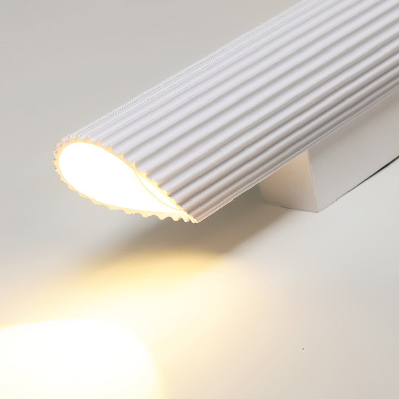 مصباح حائط LED من الألومنيوم والحديد بأسطوانة مخططة بتصميم حديث وبسيط لغرفة النوم 