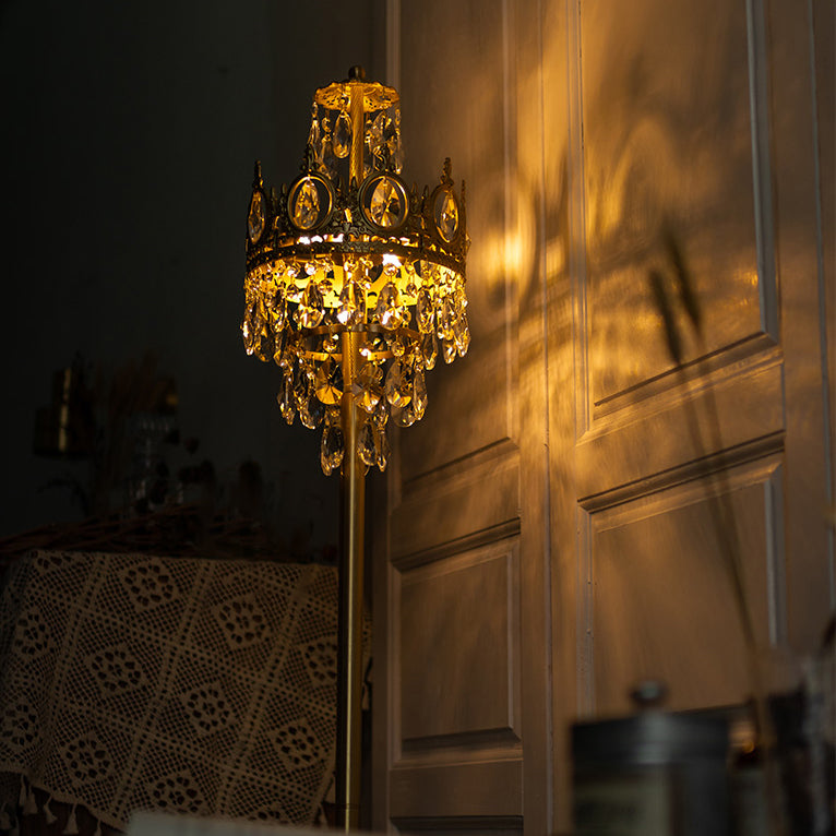 Traditionelle Luxus Kupfer Messing Kristall Krone Anhänger 3-Licht Stehlampe für Schlafzimmer 