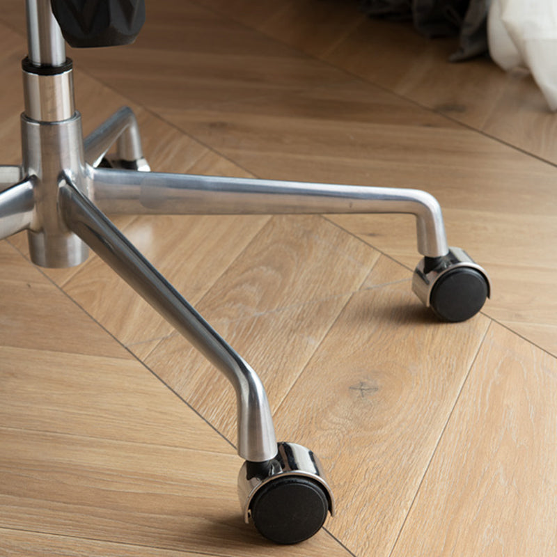 Moderner minimalistischer quadratischer Schreibtischstuhl mit Polsterung, Streifenmuster, Rückenlehne und Armlehnen aus Aluminiumlegierung, Sperrholz, Stahl und PU-Leder für Homeoffice 