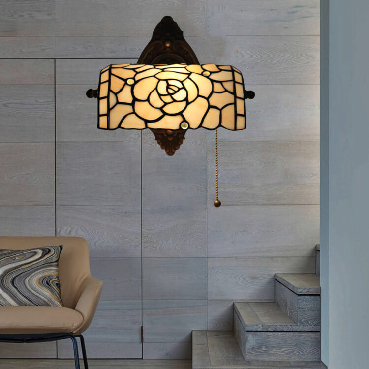 Traditional Vintage Tiffany Floral Stained Glass 1-Light Wall Sconce Lamp For Living Room