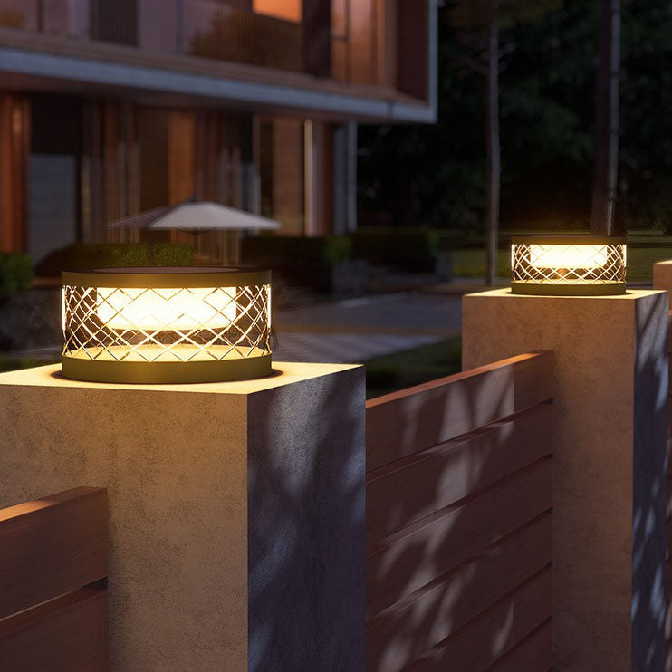 ضوء حديقة خارجي LED دائري يعمل بالطاقة الشمسية من الفولاذ المقاوم للصدأ بتصميم بسيط وحديث 