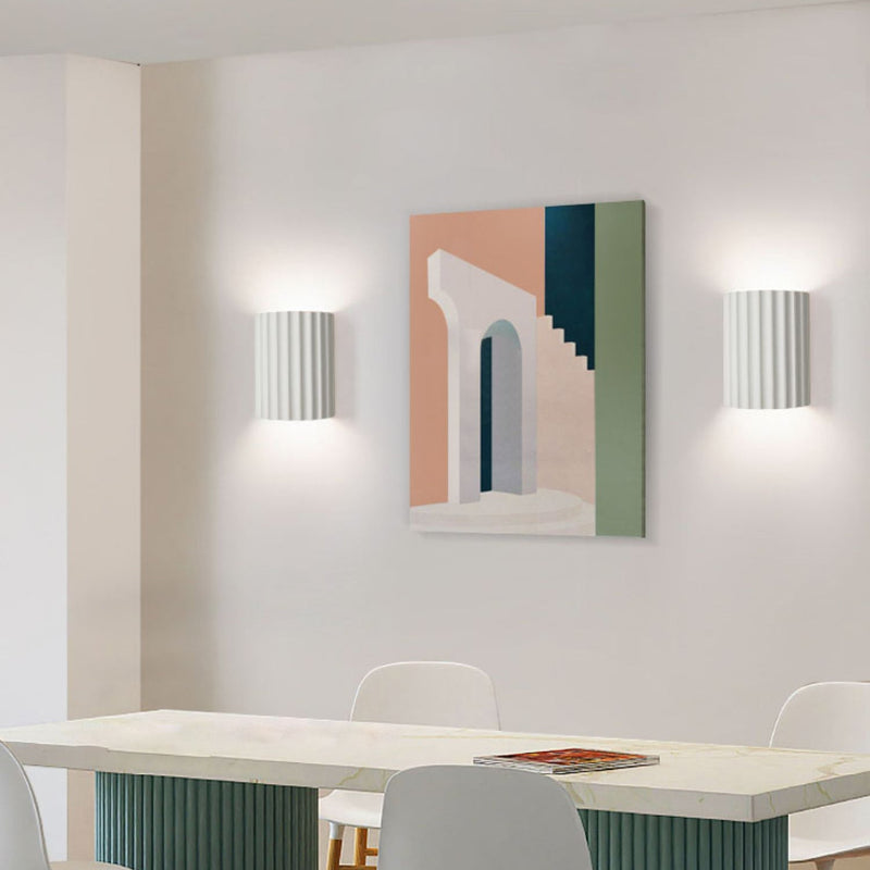 Applique murale moderne minimaliste à rayures verticales en résine à demi-cylindre 2 lumières pour salon 