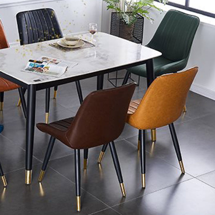 Chaise de salle à manger moderne de luxe carrée incurvée en similicuir avec dossier sans accoudoirs pour salle à manger 