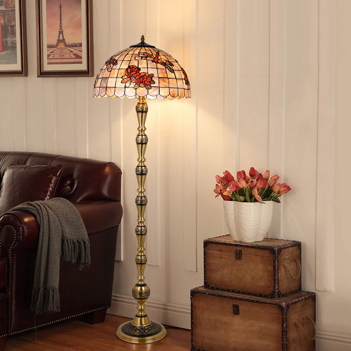 Traditionelle Tiffany Messing Shell Dome Rose Libelle 3-Licht Stehlampe für Wohnzimmer 