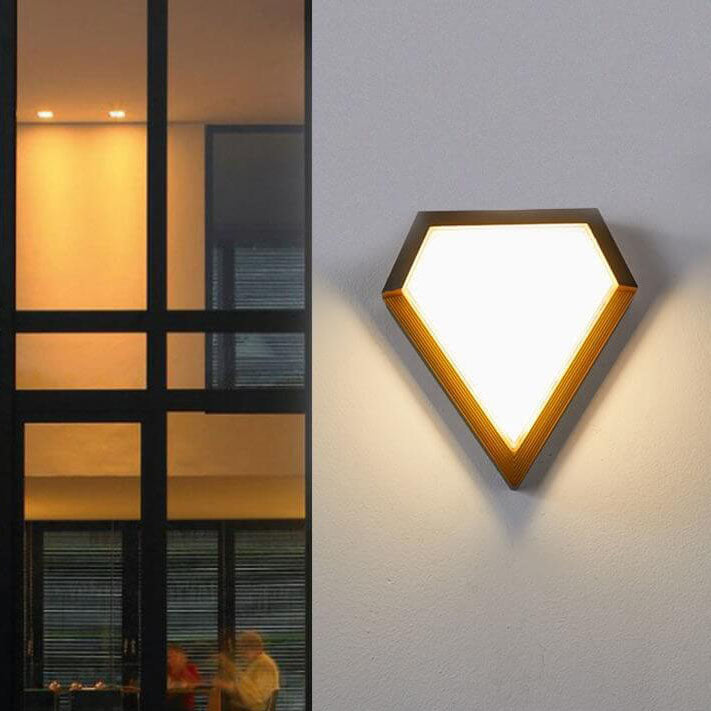 Lampe murale étanche LED en forme de diamant avec bouclier en cœur acrylique créatif 