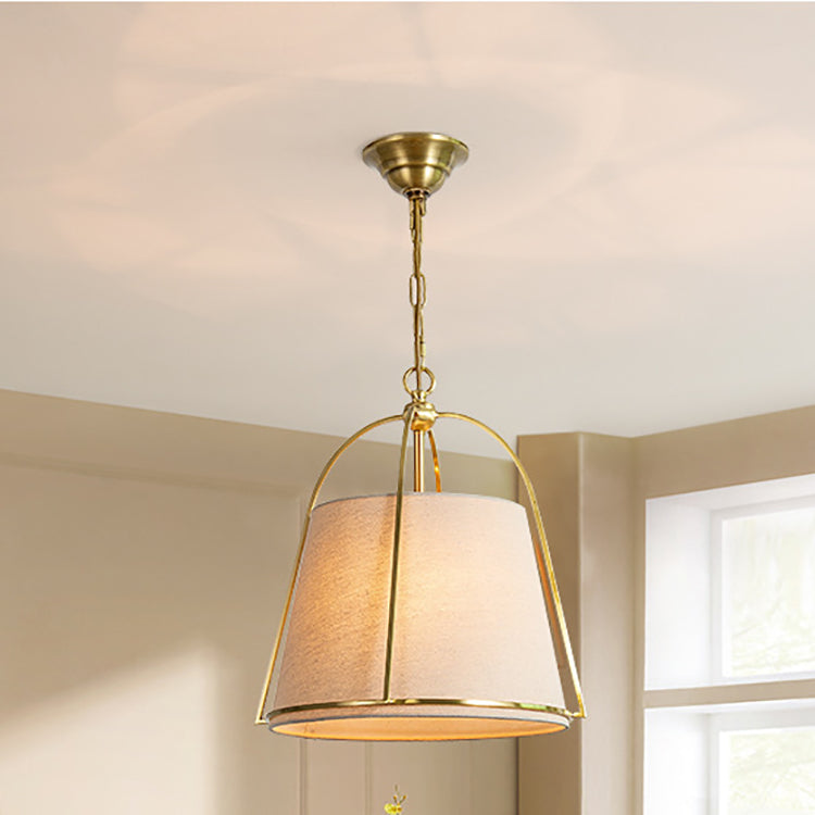 Moderne minimalistische Zylinder Kupfer Stoff 3-Licht Pendelleuchte für Schlafzimmer 