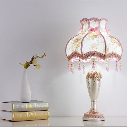 European Romantic Fabric Tassel 1-Light Table Lamp