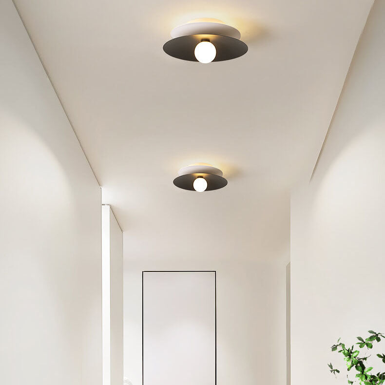 Moderne minimalistische Deckenleuchte aus Eisen und Acryl mit LED-Aufbauleuchte 