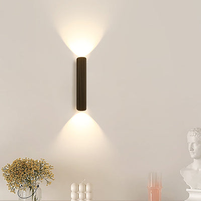 مصباح حائط LED بشريط عمود روماني من الحديد والألمنيوم بتصميم بسيط وحديث للجانب السرير 