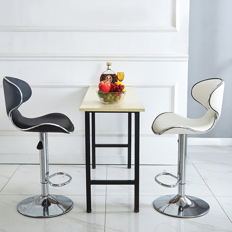 Tabouret de bar pivotant en cuir PU incurvé industriel contemporain avec repose-pieds pour salle à manger 
