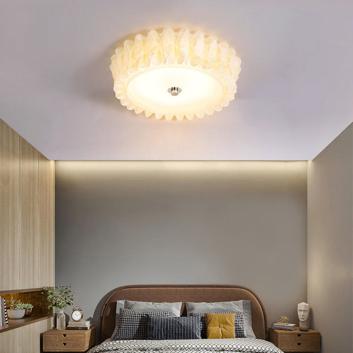 Plafonnier LED en fer acrylique rond plissé en dentelle nordique contemporain pour chambre à coucher 