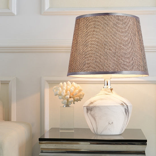 Lampe de table 1 lumière en céramique contemporaine vintage avec base cylindrique pour chambre 
