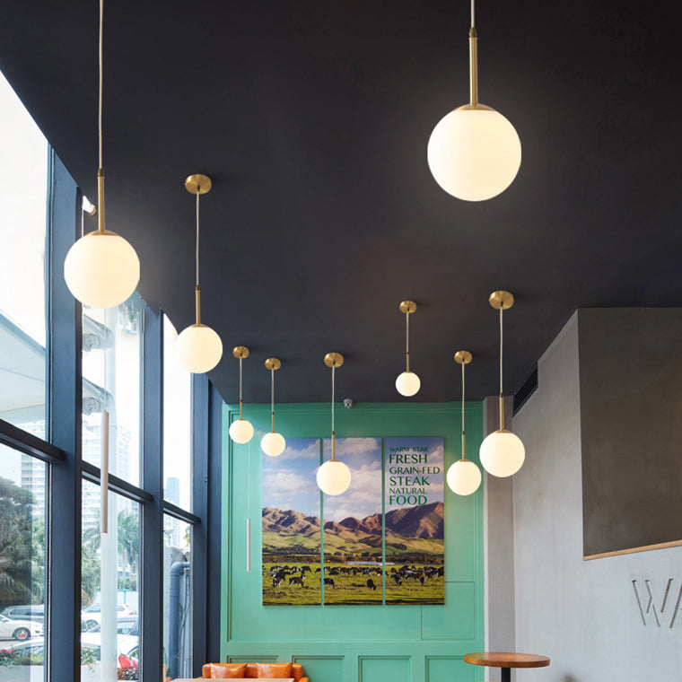 Lustre moderne minimaliste rond en globe tout en cuivre et verre à 1 lumière pour salon 