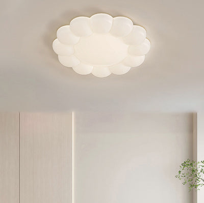 Plafonnier à LED en forme de fleur PE crème nordique contemporaine pour chambre à coucher 