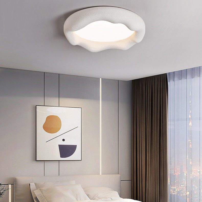 Traditionelle japanische Eisen-Fiberglas-Wolkenform-LED-Unterputz-Deckenleuchte für Wohnzimmer 