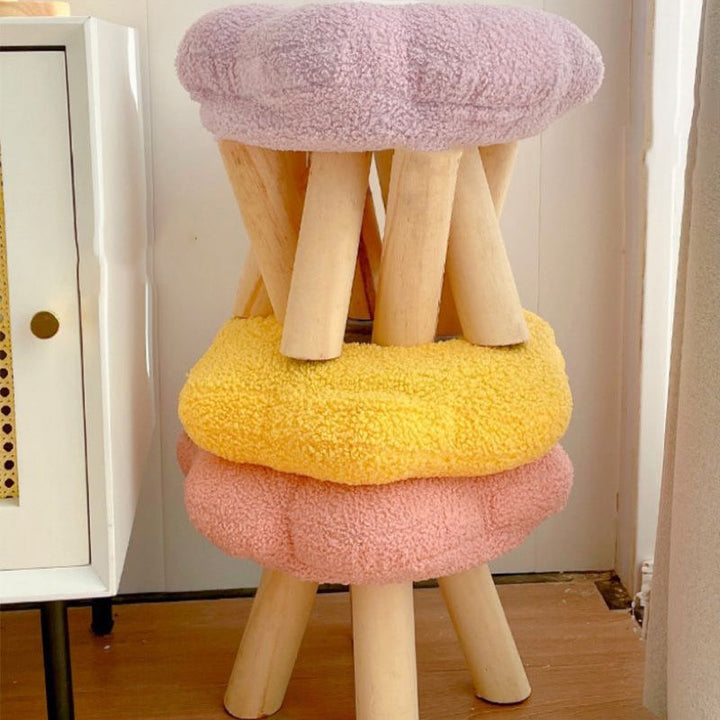 Contemporary Creative Flower Shape Sherpa Fabric Pine Wood Footstool For Entryways