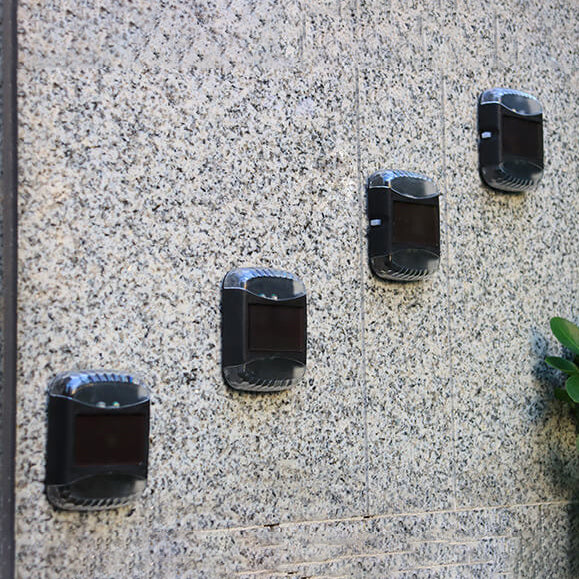 Lámpara de Aplique de Pared Exterior LED Cuadrada de Plástico Impermeable Decorativa Moderna Solar 