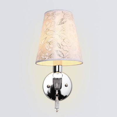 Moderne Übergangs-Blumenmuster-Stoffschirm Galvanisierter Eisenrahmen 1-Licht-Wandleuchte für das Wohnzimmer 