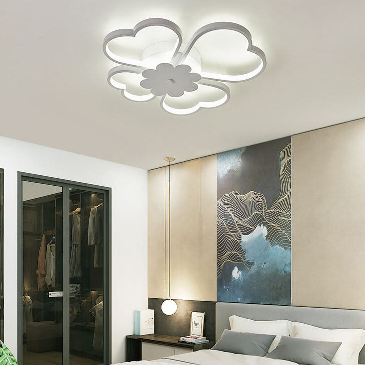 Contemporary Creative Clover Design Silicone Aluminum LED Flush Mount Ceiling Light For Living Room &amp; Bedroom