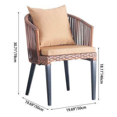 Silla de comedor al aire libre con respaldo y reposabrazos de metal cuadrado de ratán tejido estilo casa de campo tradicional para exteriores 