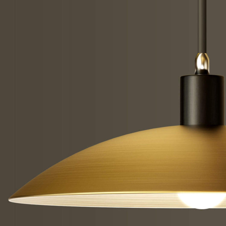 Nordischer minimalistischer Anhänger in Goldfarbe aus Kupfer mit 1 Licht 
