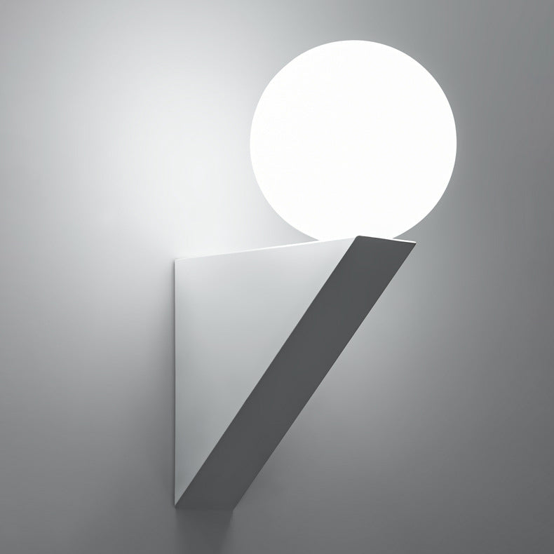 Moderne minimalistische Dreieck Orb Eisen Kunststoff 1-Licht Wandleuchte Lampe für Wohnzimmer 