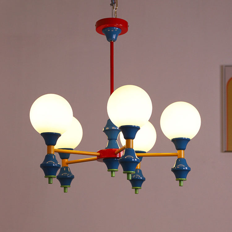 Zeitgenössischer nordischer Kronleuchter mit Eisenrahmen und Glaskugelschirm, 3/5 Lichter, für Wohnzimmer 