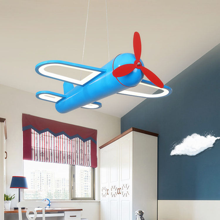 Zeitgenössische kreative Flugzeug Eisen Acryl LED Pendelleuchte für Schlafzimmer 