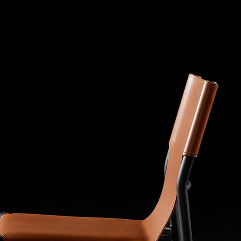 Silla de comedor apilable con respaldo de cuero nórdico contemporáneo y acero al carbono para comedor 