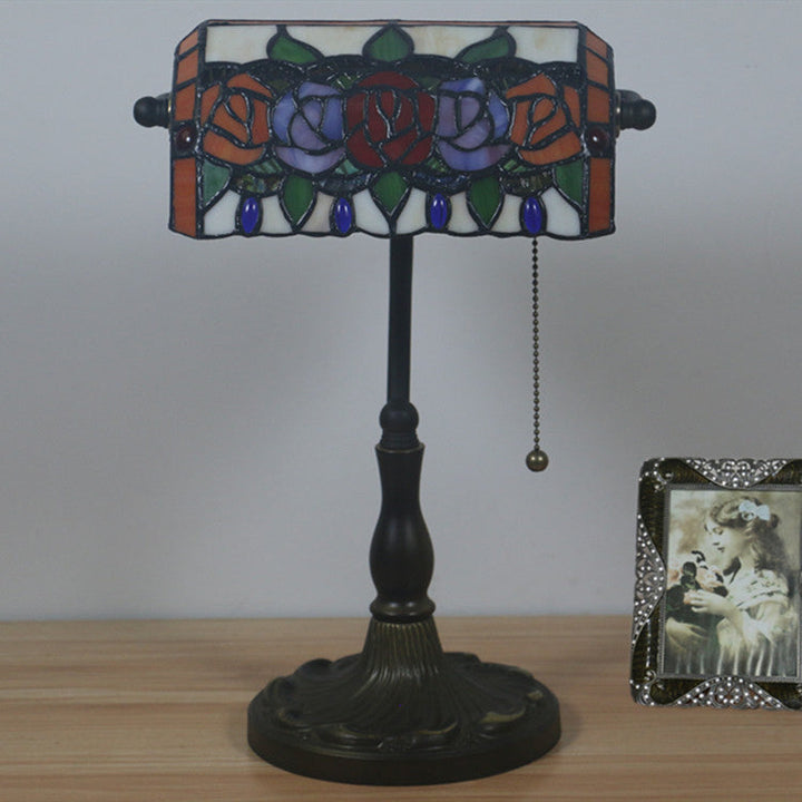 Lámpara de mesa de 1 luz de aleación de zinc con vidrio teñido estilo Tiffany tradicional rectángulo rosa para sala de estar 