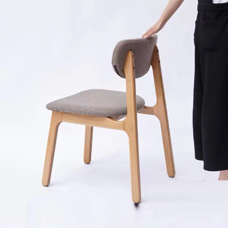 Chaise de salle à manger carrée en tissu bois éponge à simplicité moderne avec dossier pour salle à manger 