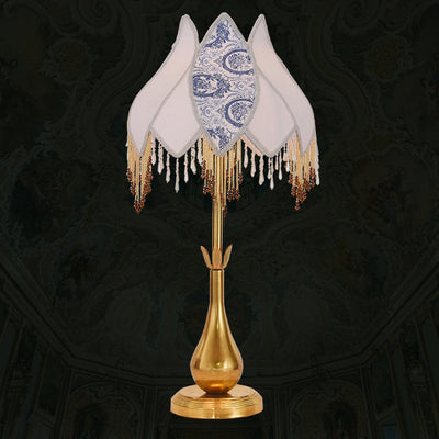 Traditionelle französische Tischlampe in Lotusform mit 1 Licht und Stoffquaste aus antikem Messing für das Home Office 