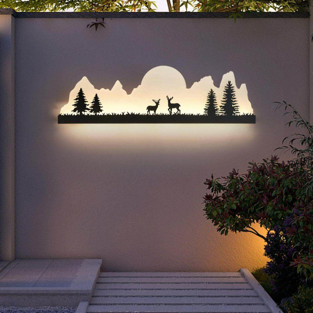 Traditionelle chinesische Eisen-Acryl-Landschaftsmalerei Außen-LED-Wandleuchte für den Garten 