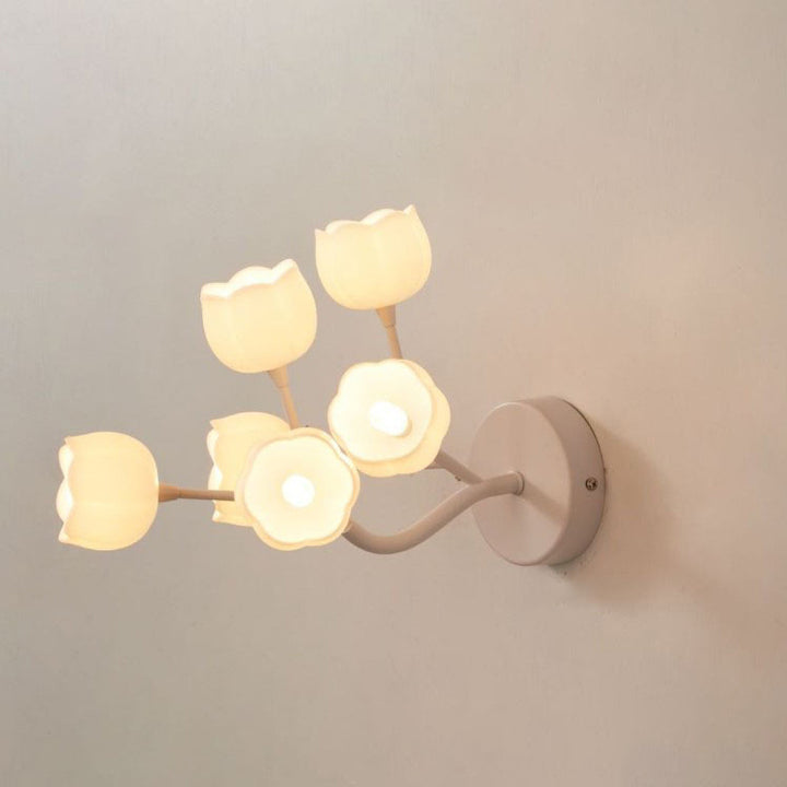Applique murale à 6 lumières en fer avec branche de campanule scandinave contemporaine pour chambre à coucher 