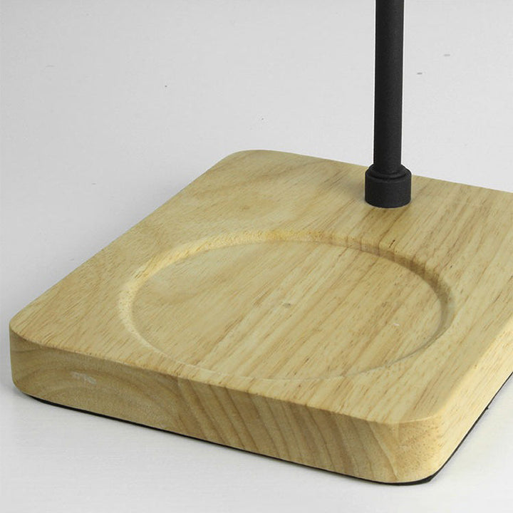 Lampe de table à une lumière avec abat-jour en dôme scandinave contemporain et base carrée en bois, effet cire fondue, pour chambre 
