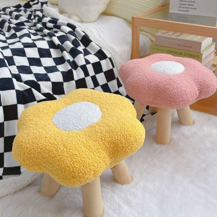 Contemporary Creative Flower Shape Sherpa Fabric Pine Wood Footstool For Entryways