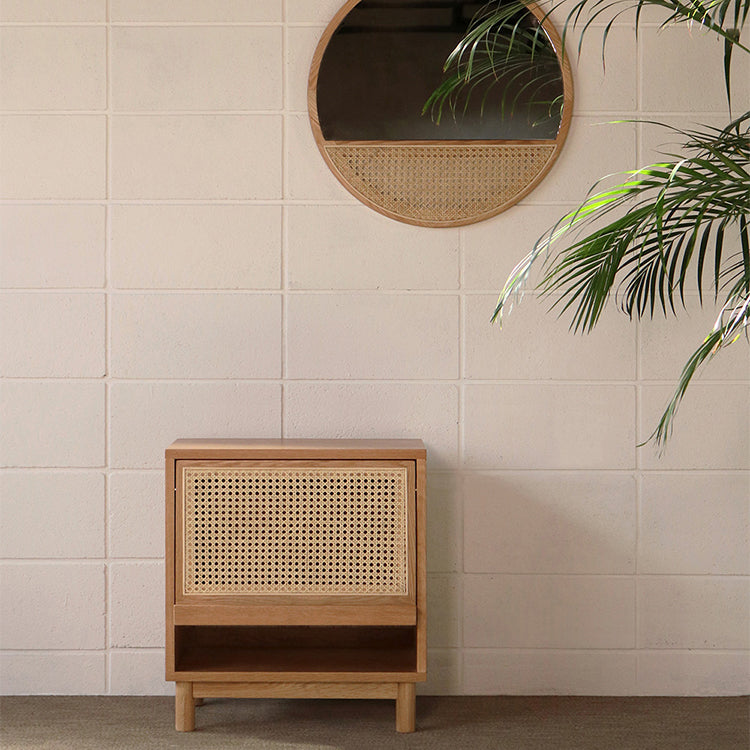 Zeitgenössischer nordischer rechteckiger Holz-Rattan-Beistelltisch mit 1 Schublade für das Wohnzimmer 