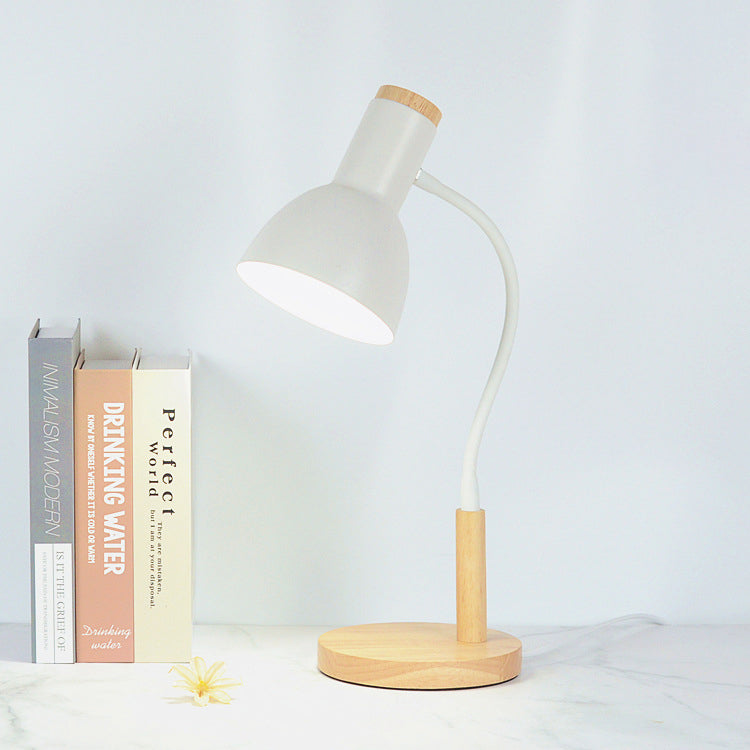 Zeitgenössische nordische Tischlampe aus Eisen mit rundem Schirm und Holzsockel, 1 Licht, für das Home Office 
