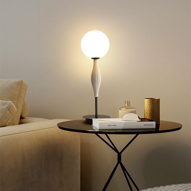 Modern Simple Wrought Iron Glass Sphere 1-Light Table Lamp